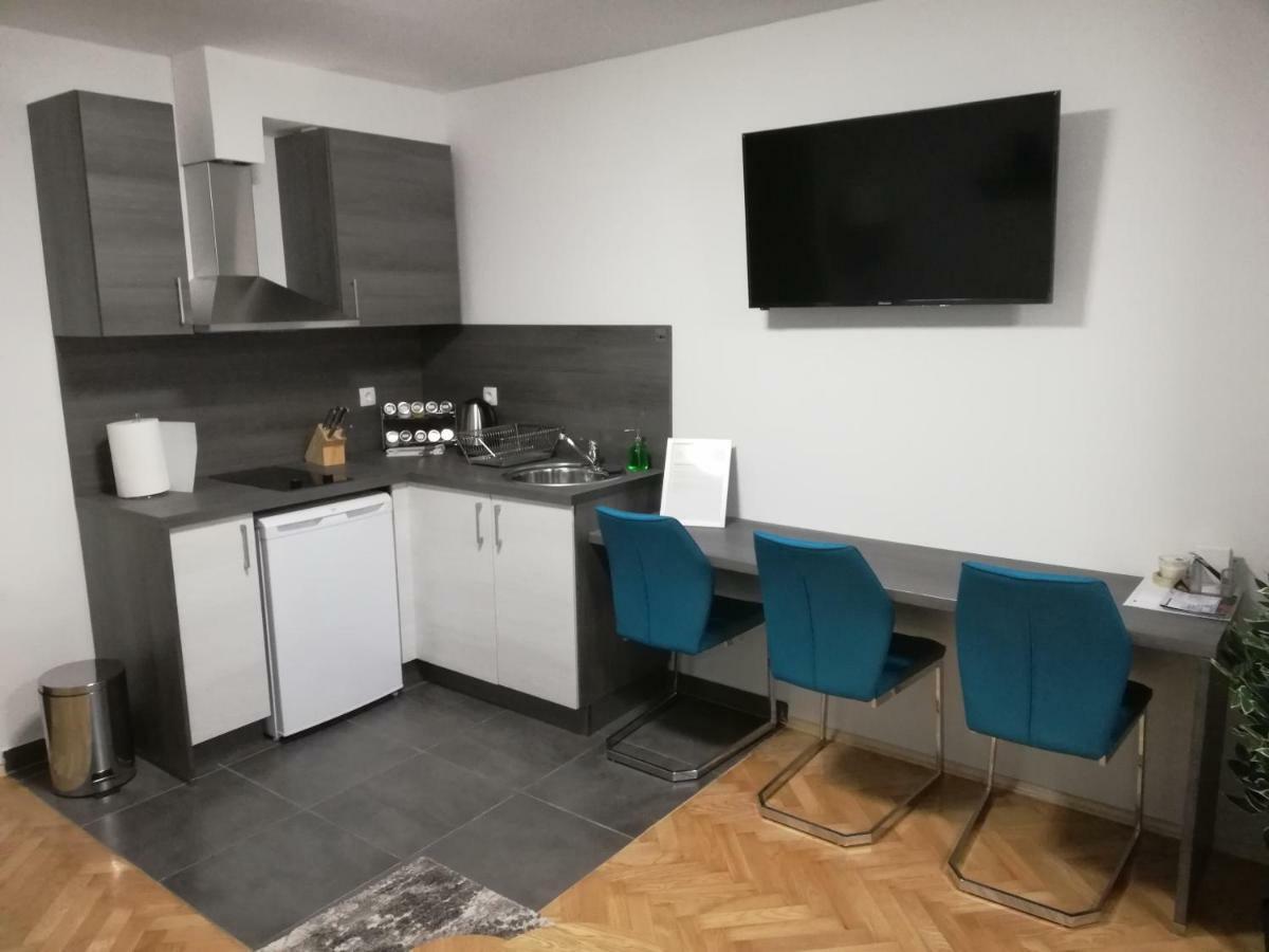 Apartments Ali Загреб Экстерьер фото